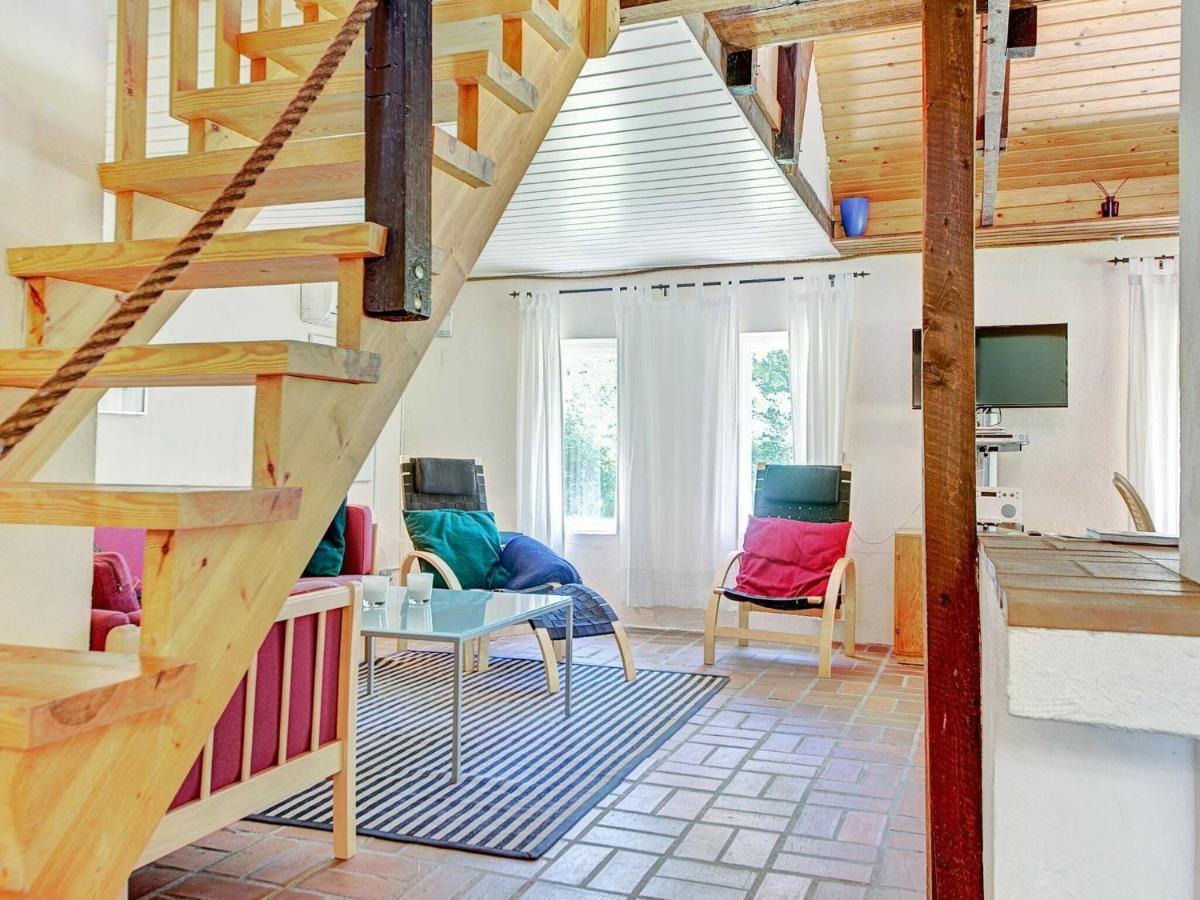 6 Person Holiday Home In AÅkirkeby الغرفة الصورة